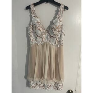 Jovani cocktail dress women’s size 2 white lace 100% silk luxury event romantic